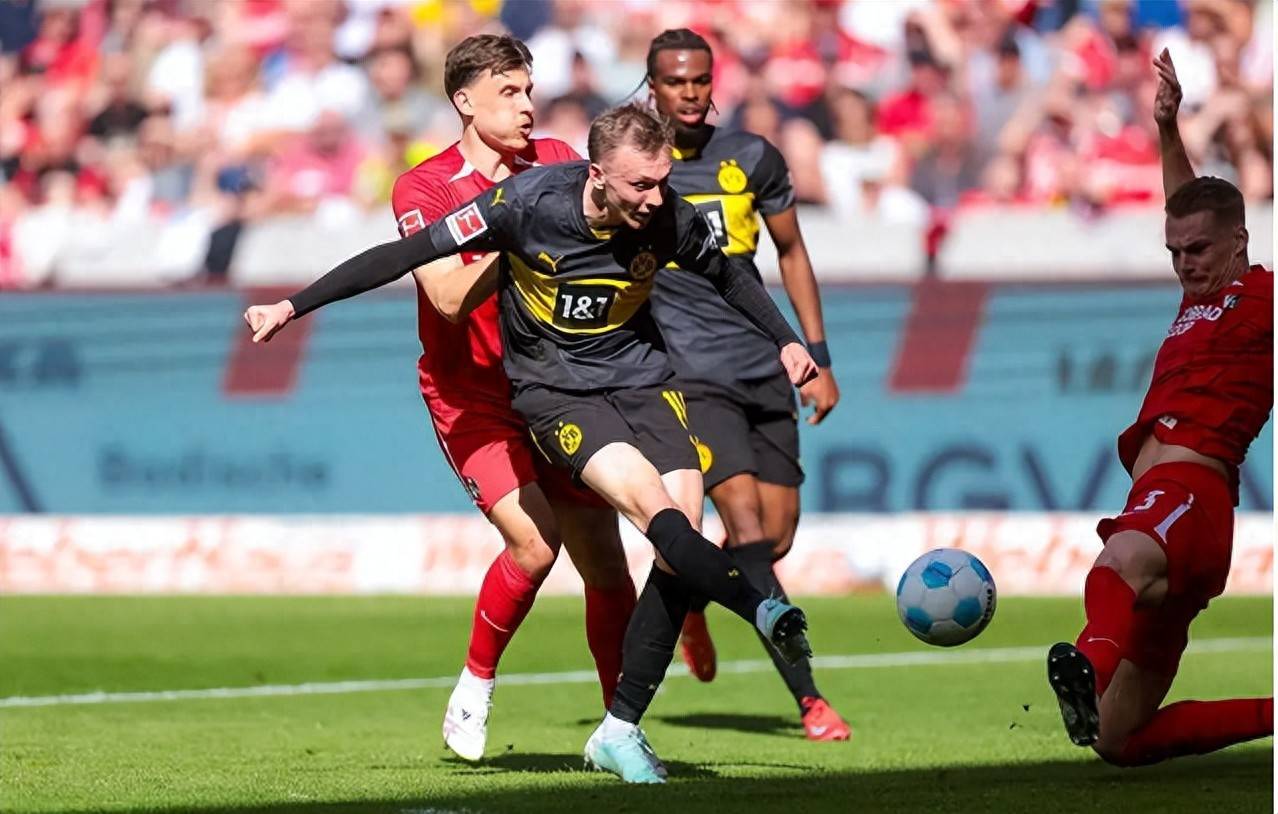 弗赖堡主场大胜汉诺威，豪取五连胜(弗赖堡球员)