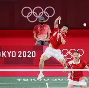 C7娱乐官方网站-澳大利亚队员在比赛中独中两元，助球队获胜(澳大利亚队名单)
